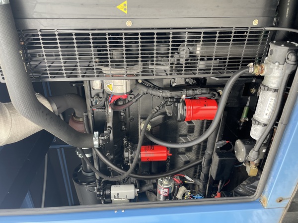 Used 200KW Enclosed Diesel Generator 